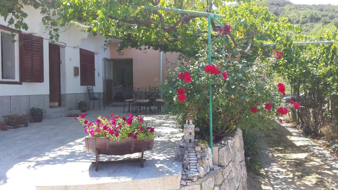 Guesthouse Familija Tariba Supetarska Draga Dış mekan fotoğraf