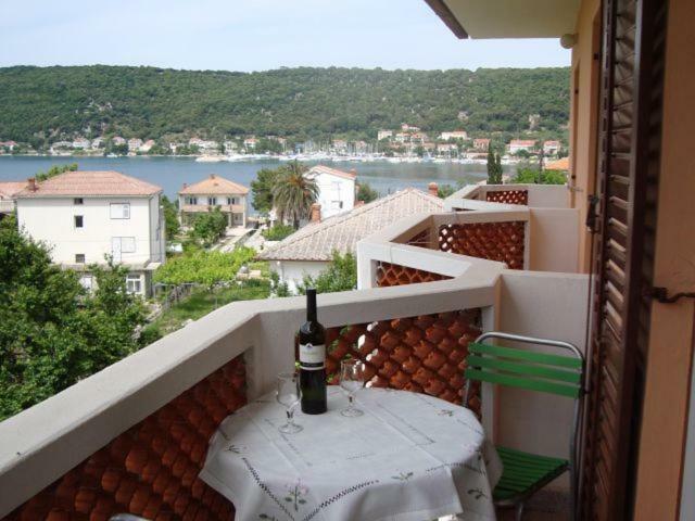 Guesthouse Familija Tariba Supetarska Draga Dış mekan fotoğraf
